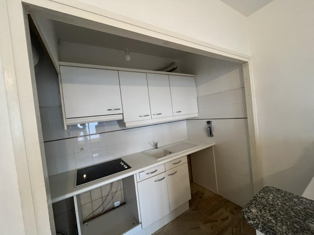 STUDIO RCE DES ILES IMMEUBLE LE CRETE I BT B SANGUINAIRES AJACCIO