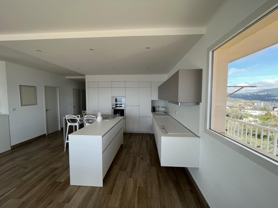 F3 MEUBLE 1 PARC BELVEDERE AJACCIO