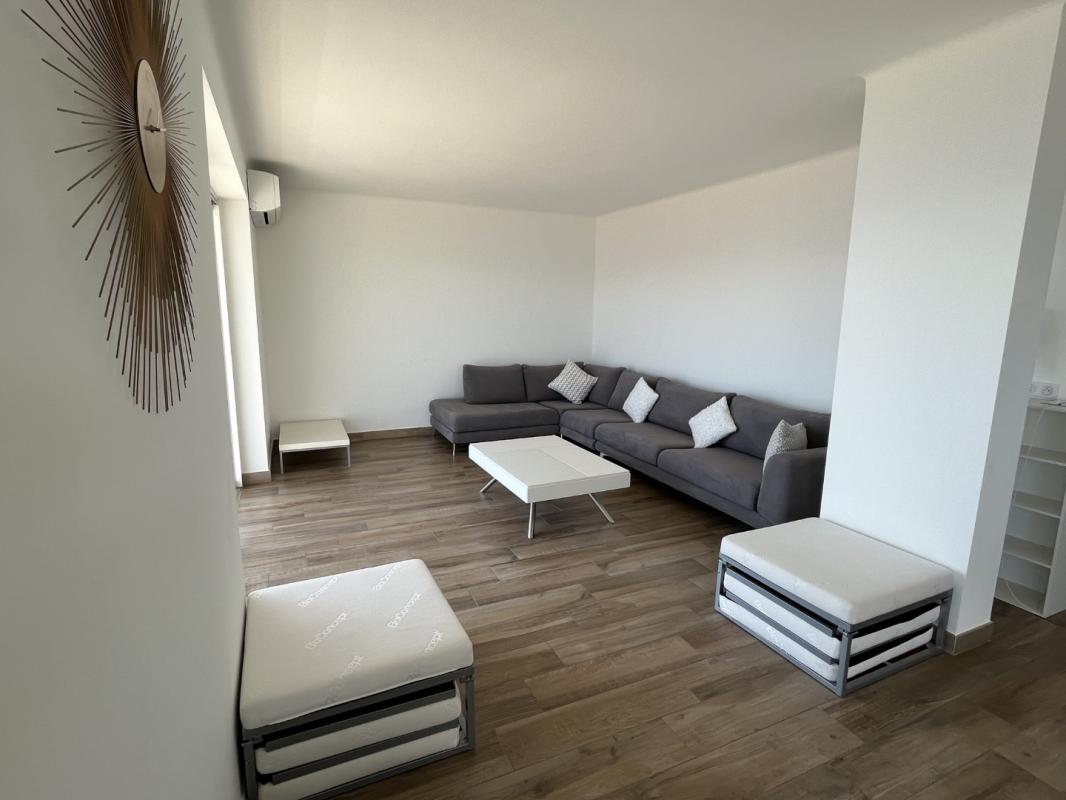 F3 MEUBLE 1 PARC BELVEDERE AJACCIO