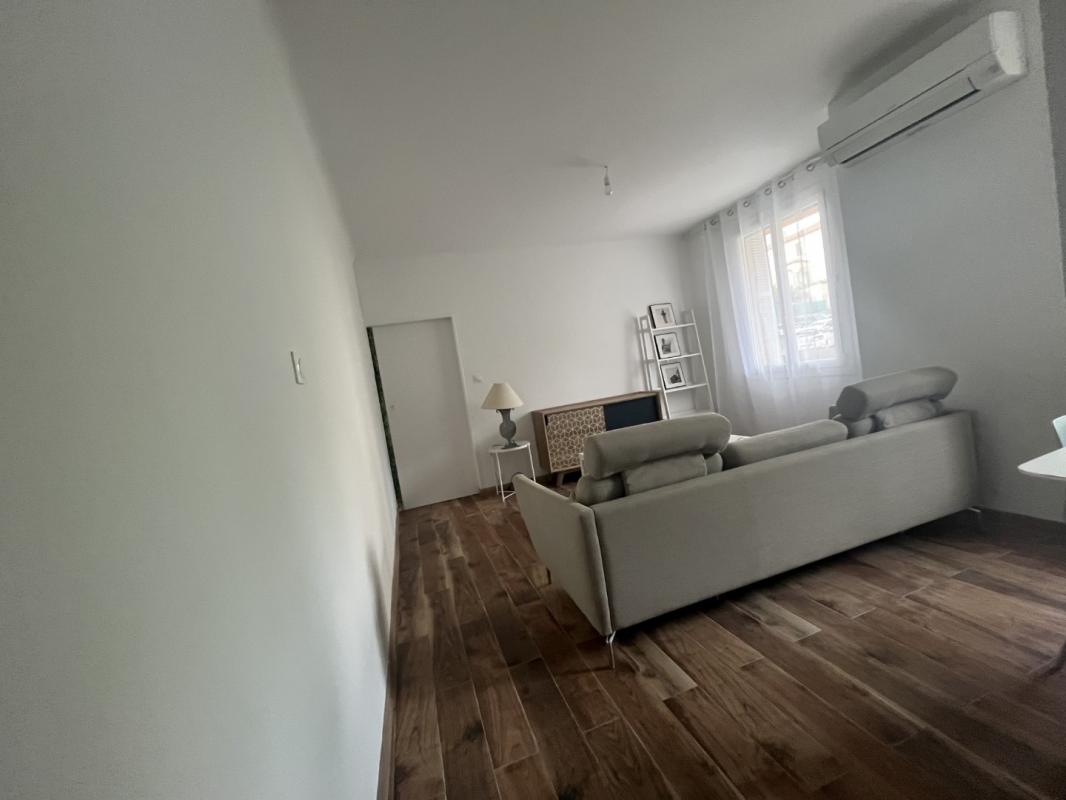 F2 MEUBLE IMMEUBLE BEAULIEU C AVE KENNEDY AJACCIO