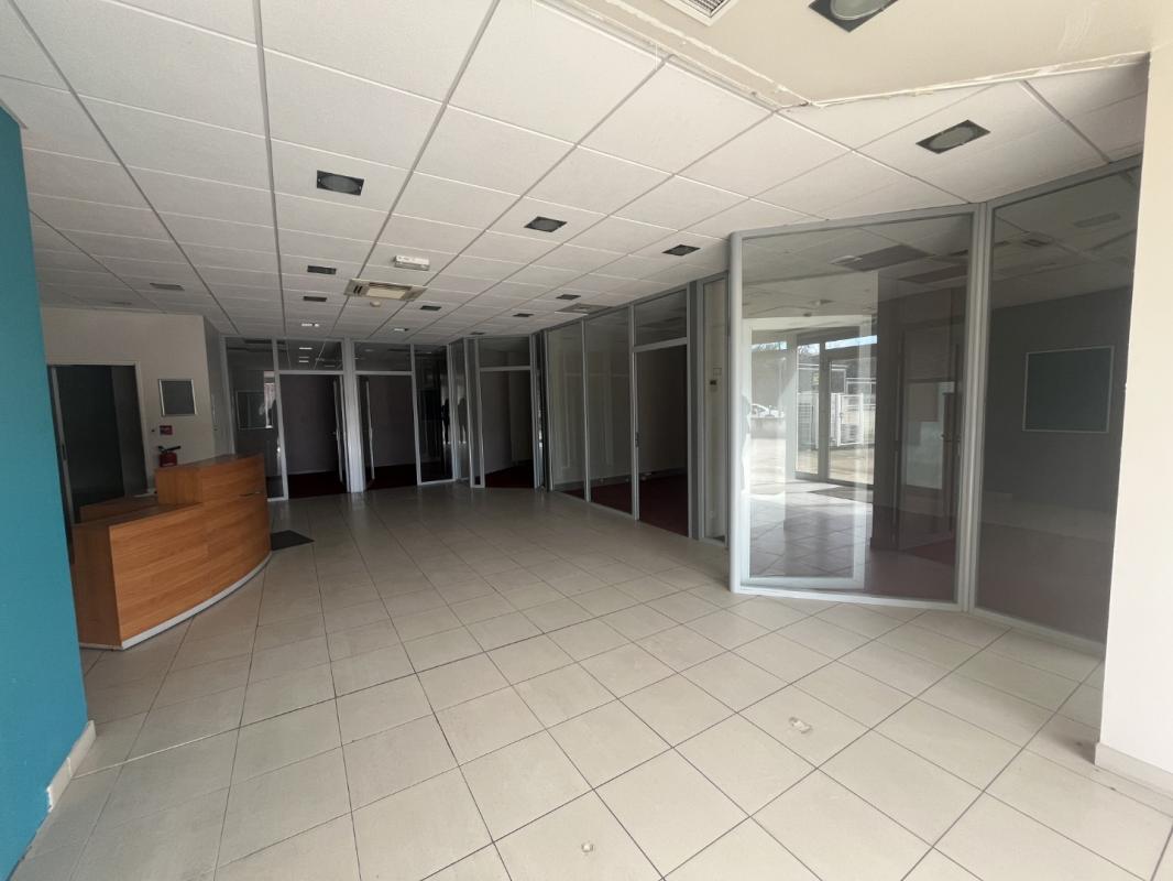 LOCAL COMMERCIAL LIEU DIT STAGNACCIU MEZZAVIA