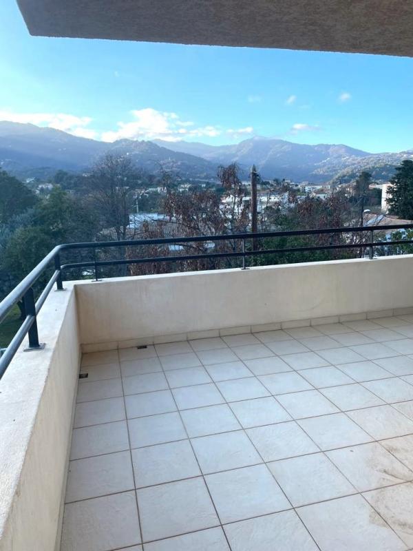 Appartement 3 pièces avec terrasse vue montagne