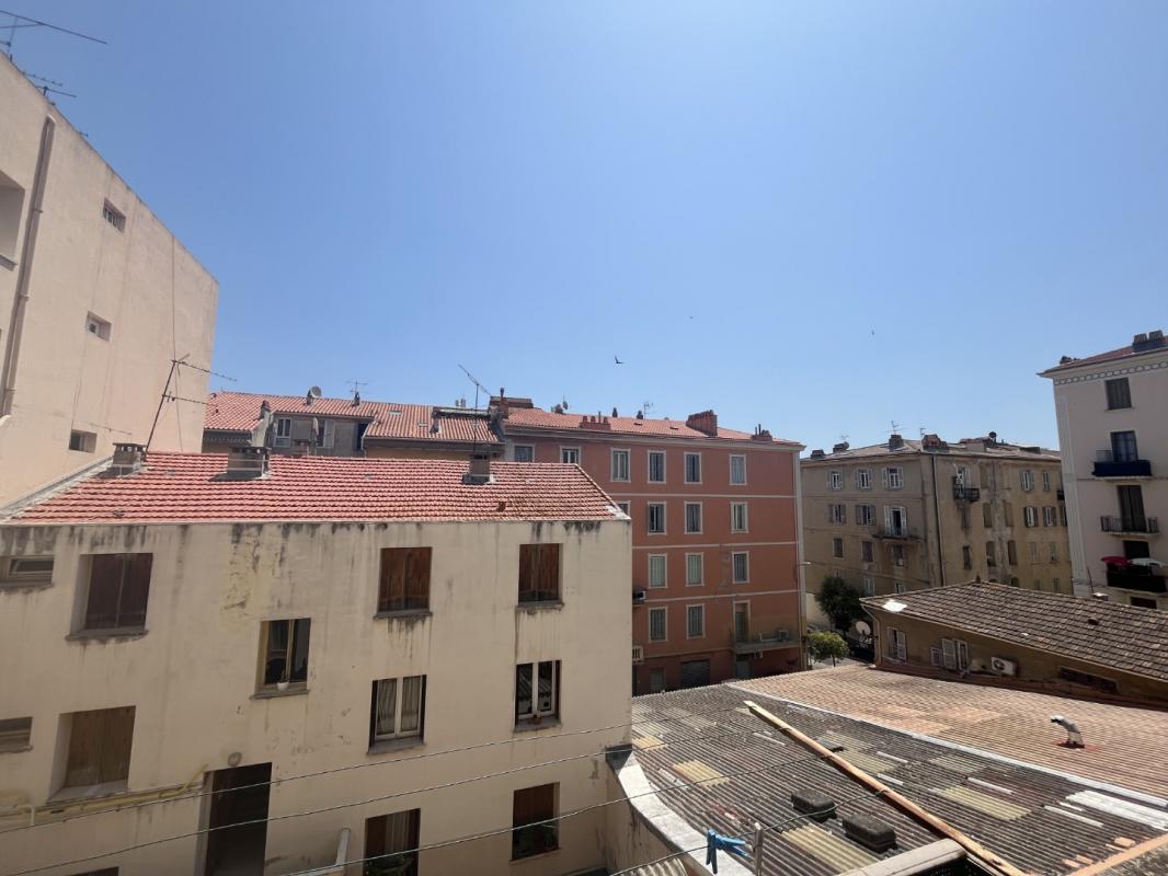 F2 10 BOULEVARD MAGLIOLI AJACCIO