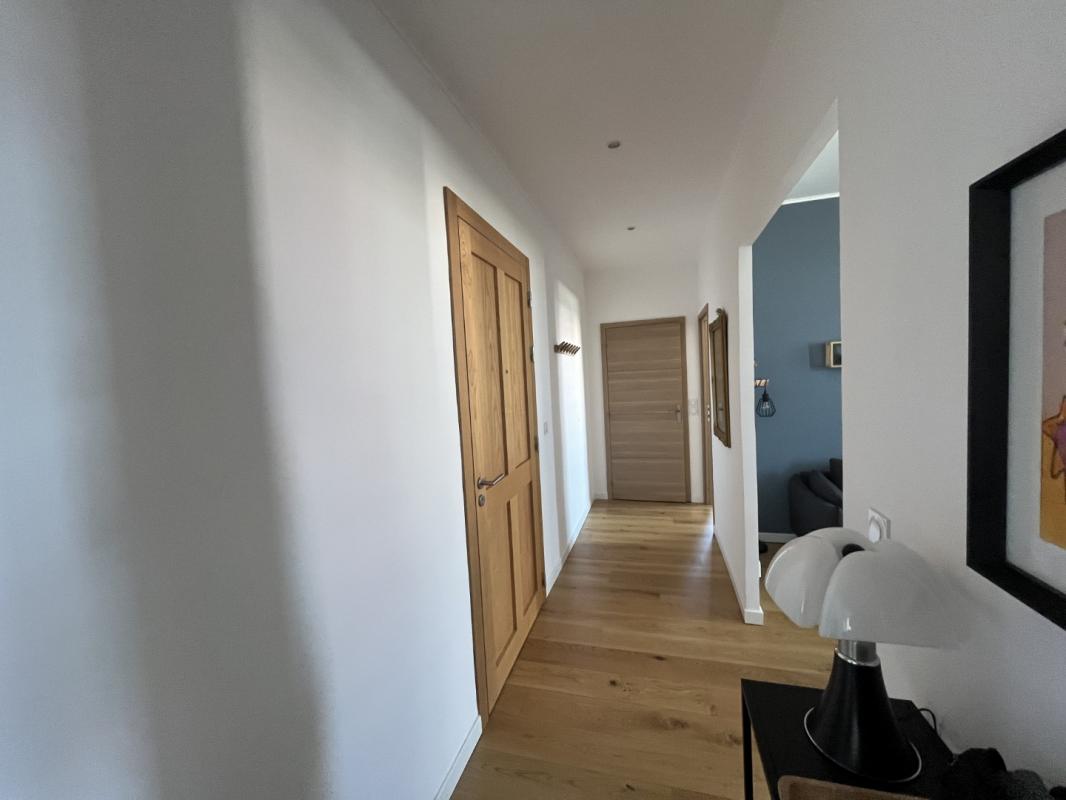 F3 MEUBLE 3 RUE PAUL COLONNA D'STRIA AJACCIO