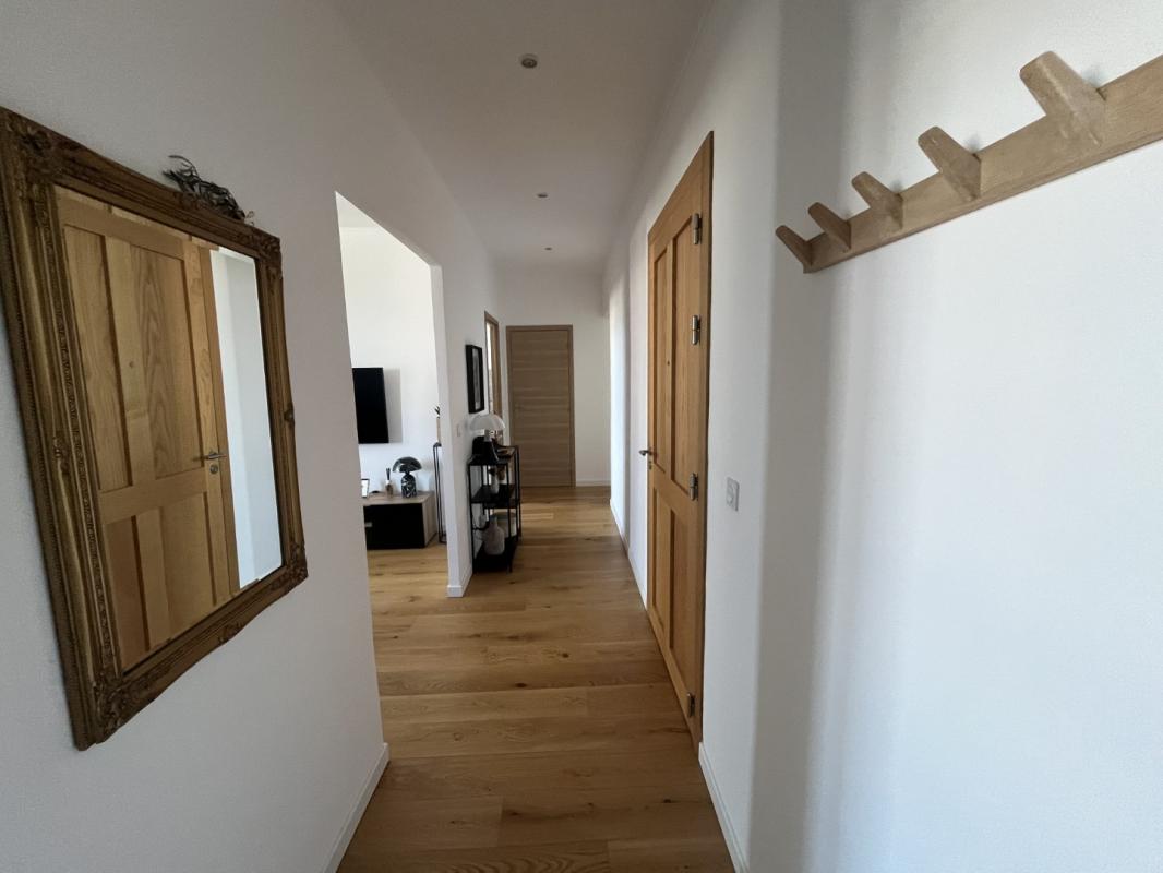 F3 MEUBLE 3 RUE PAUL COLONNA D'STRIA AJACCIO
