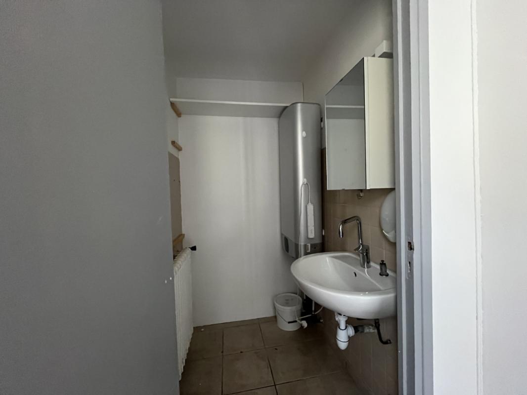 LOCAL PROFESSIONNEL 1 RUE GENERAL FIORELLA AJACCIO