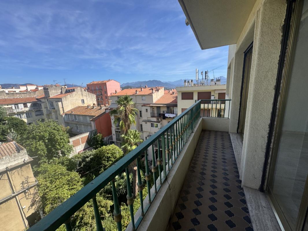 F2 19 COURS NAPOLEON BT B RESIDENCE BONAPARTE AJACCIO