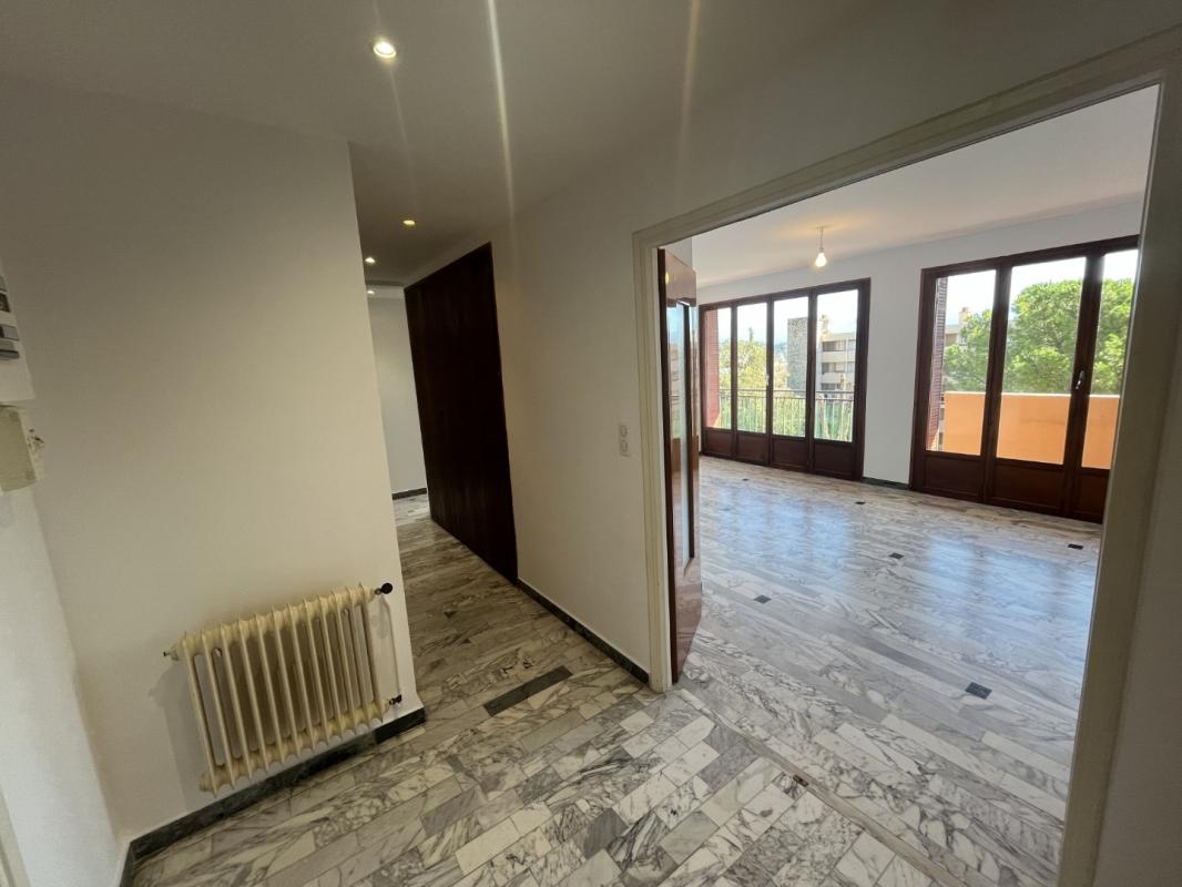 F4 RCE LA GRAVONA BT C1  RUE DES ROMARINS AJACCIO