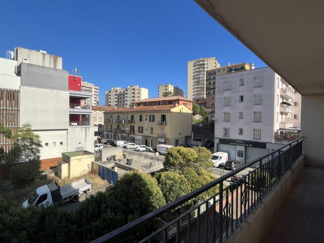 F3 IMMEUBLE LE FLORIDE RUE COLONNA D ISTRIA AJACCIO