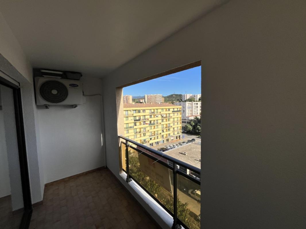 F2 LES TERRASSES D'AJACCIO