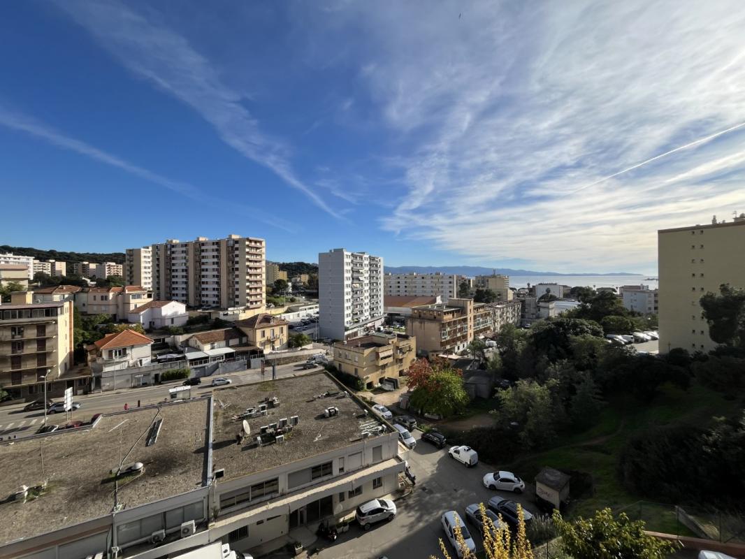 F2 LES TERRASSES D'AJACCIO