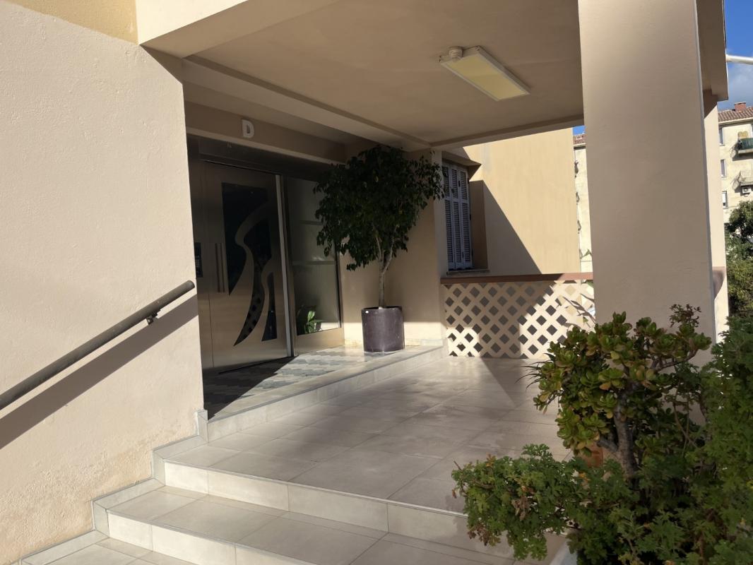 F2 MEUBLE TOUR MARIANI LIEU DIT SAINT JOSEPH AJACCIO