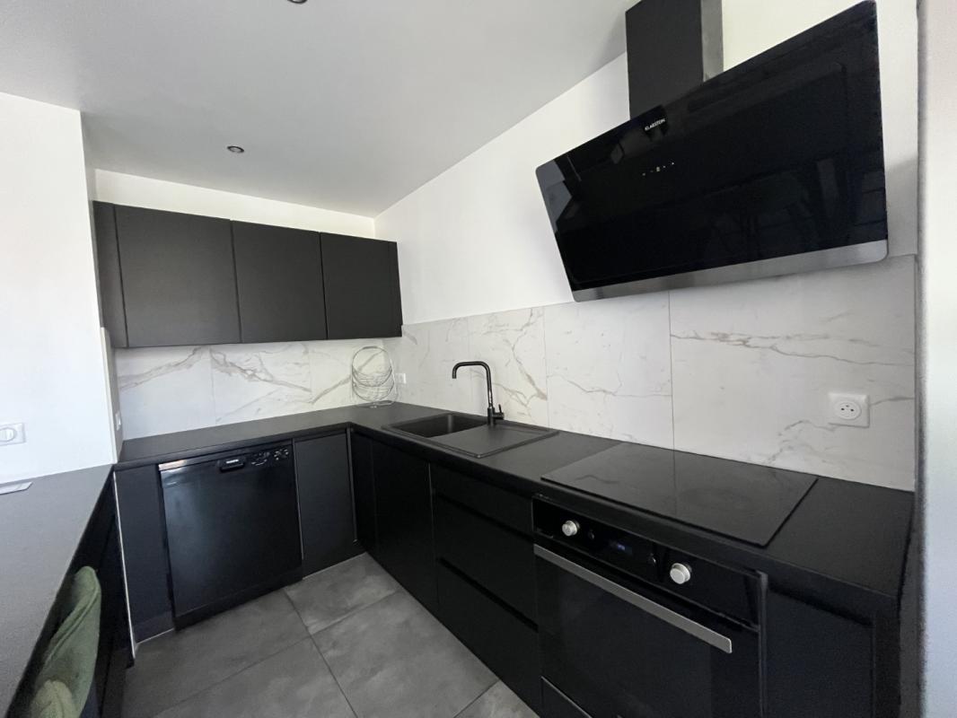 F3 MEUBLE RESIDENCE CALA DI SOLE C1 AJACCIO