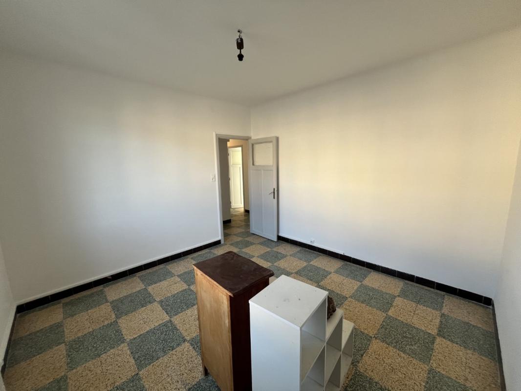 F3-1 RUE CITE DES CANNES