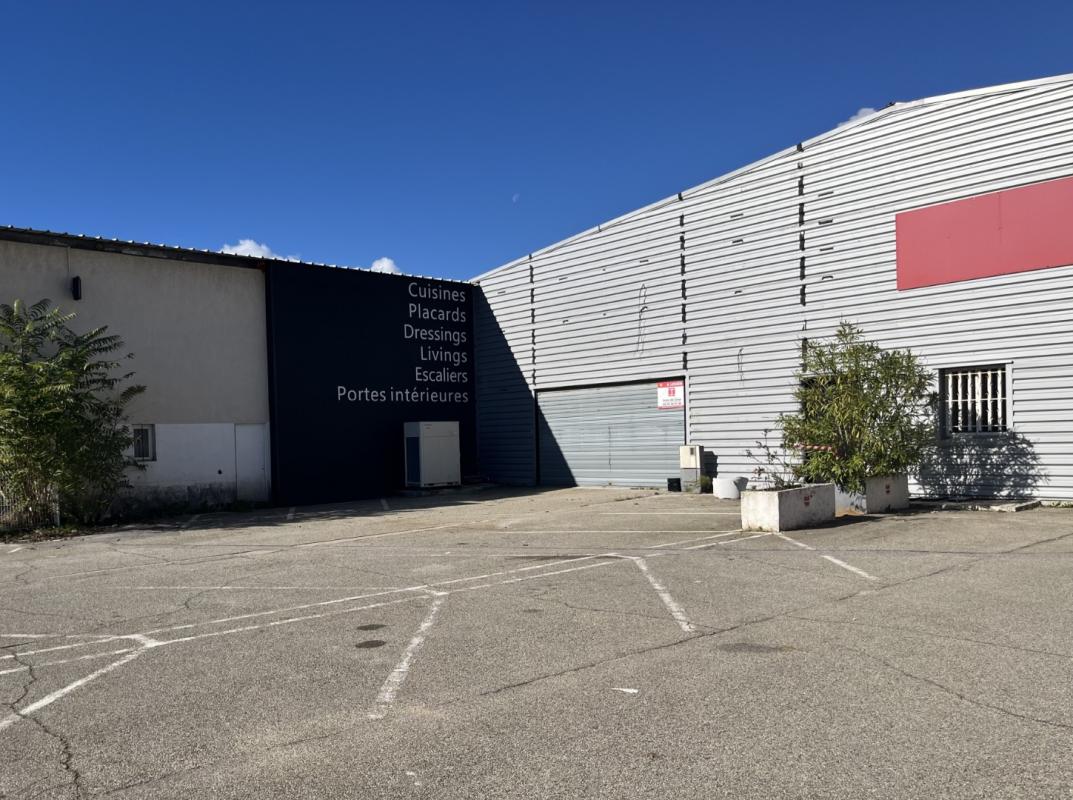 LOCAL COMMERCIAL LIEU DIT FARONE AFA