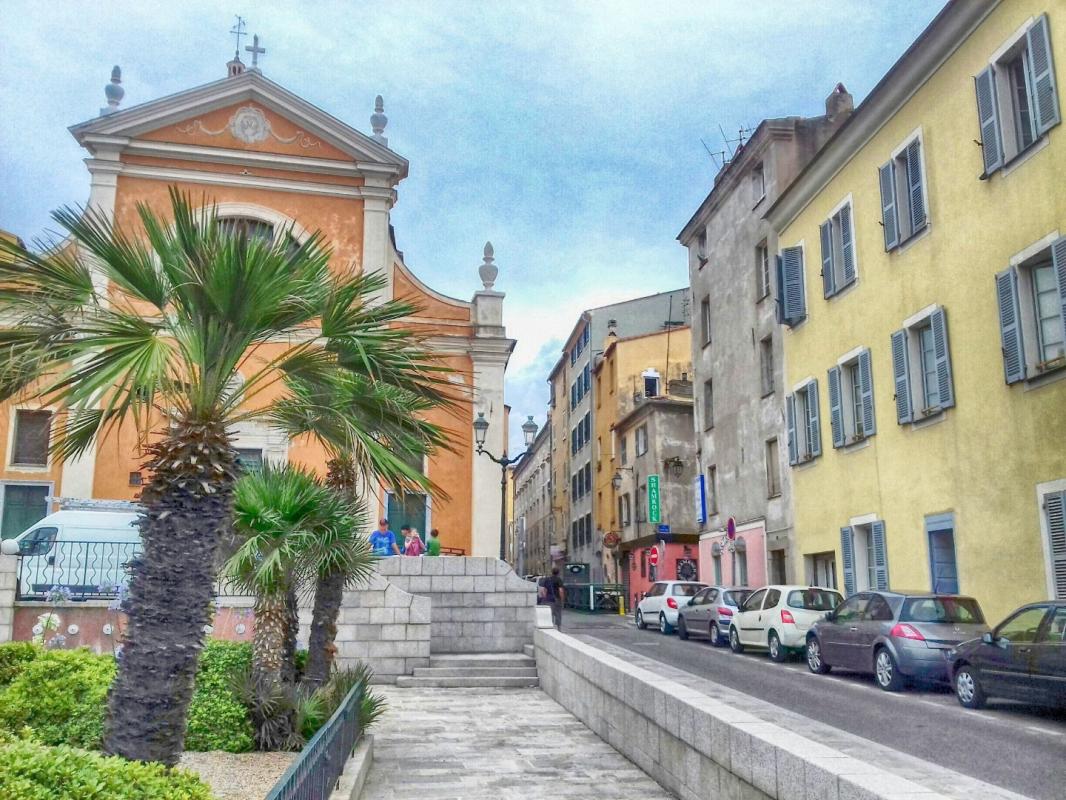 F3 7 RUE NOTRE DAME AJACCIO