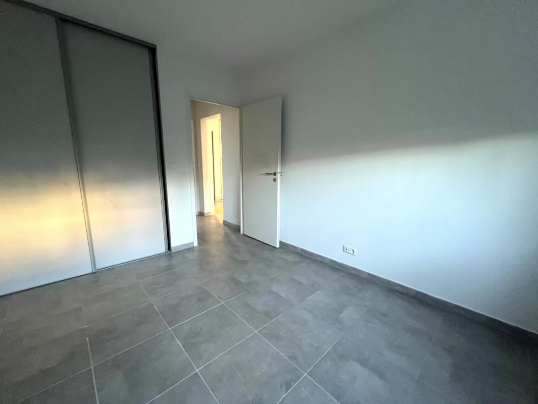 Grand appartement 3 pièces avec terrasse et jardin