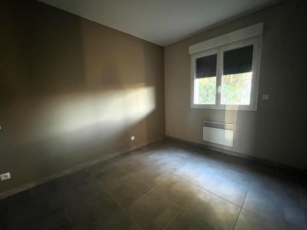 Grand appartement 3 pièces avec terrasse et jardin