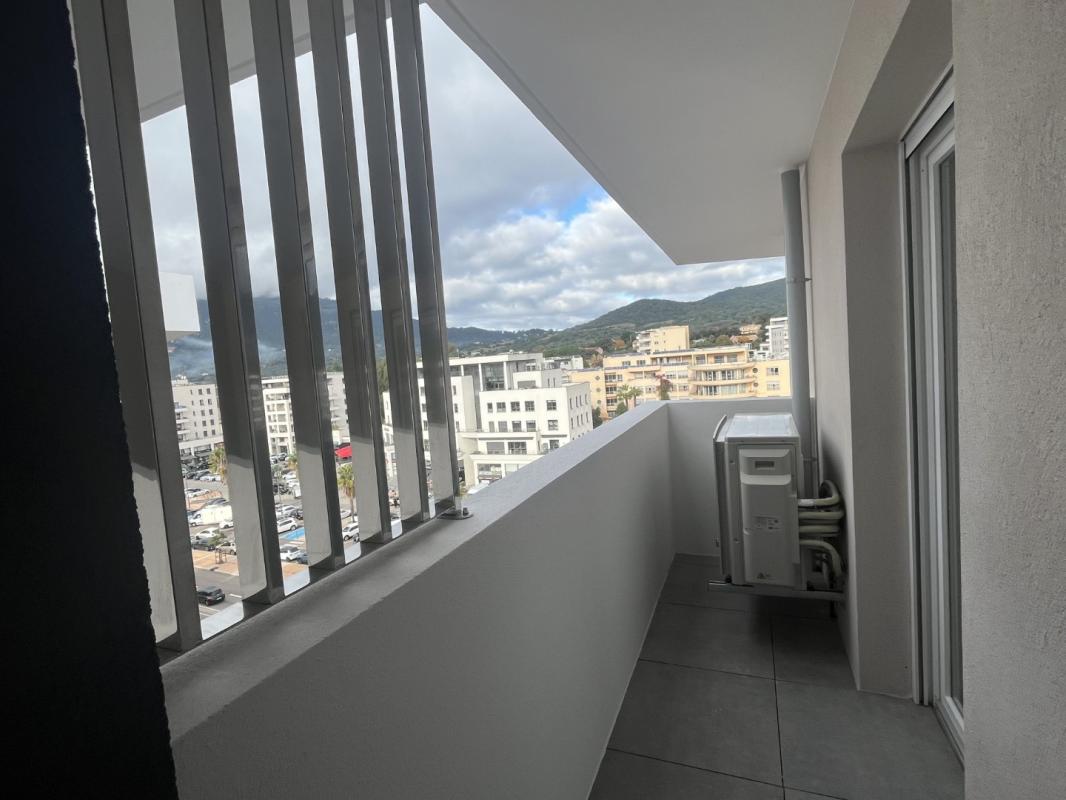 F4 TERRASSES DE BODICCIONE D2 BOULEVARD LOUIS CAMPI AJACCIO