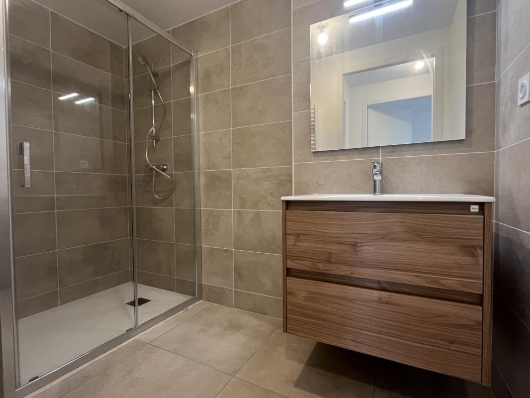 F4 TERRASSES DE BODICCIONE D2 BOULEVARD LOUIS CAMPI AJACCIO