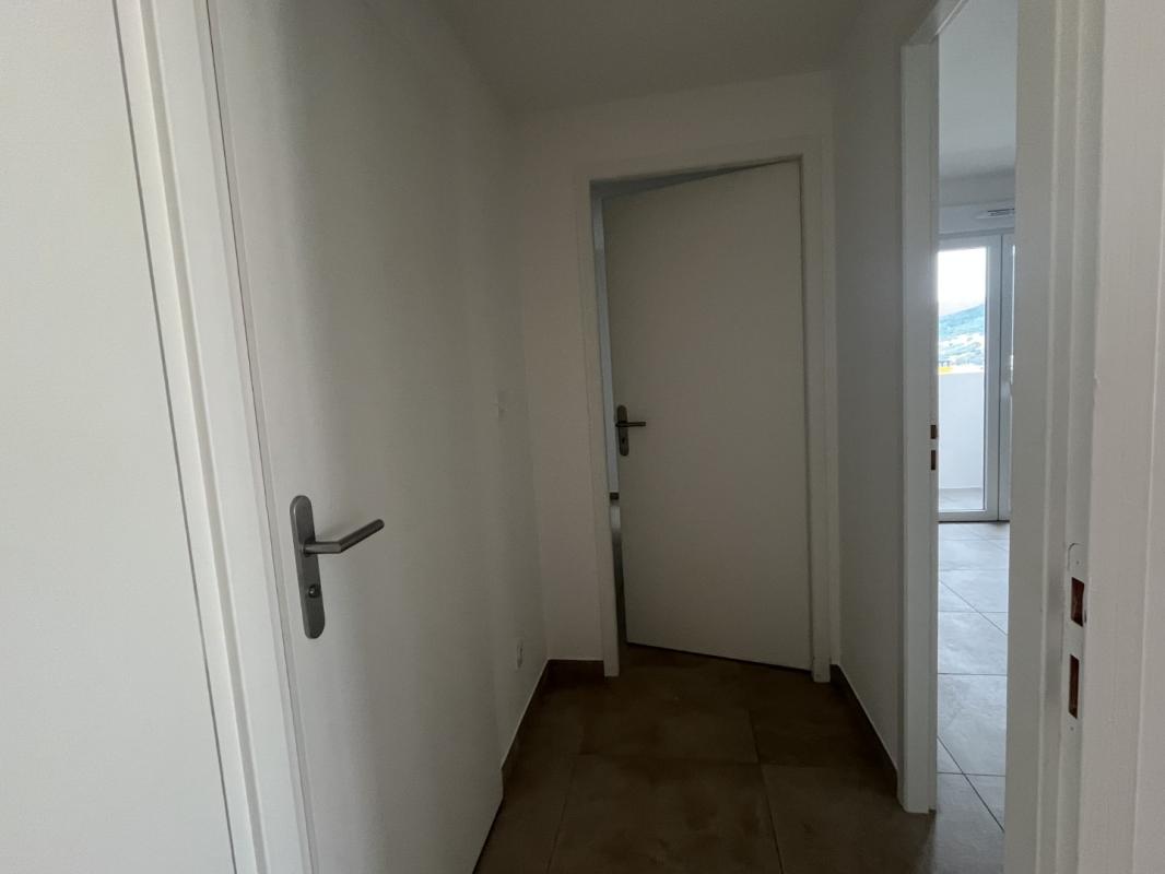 F4 TERRASSES DE BODICCIONE D2 BOULEVARD LOUIS CAMPI AJACCIO