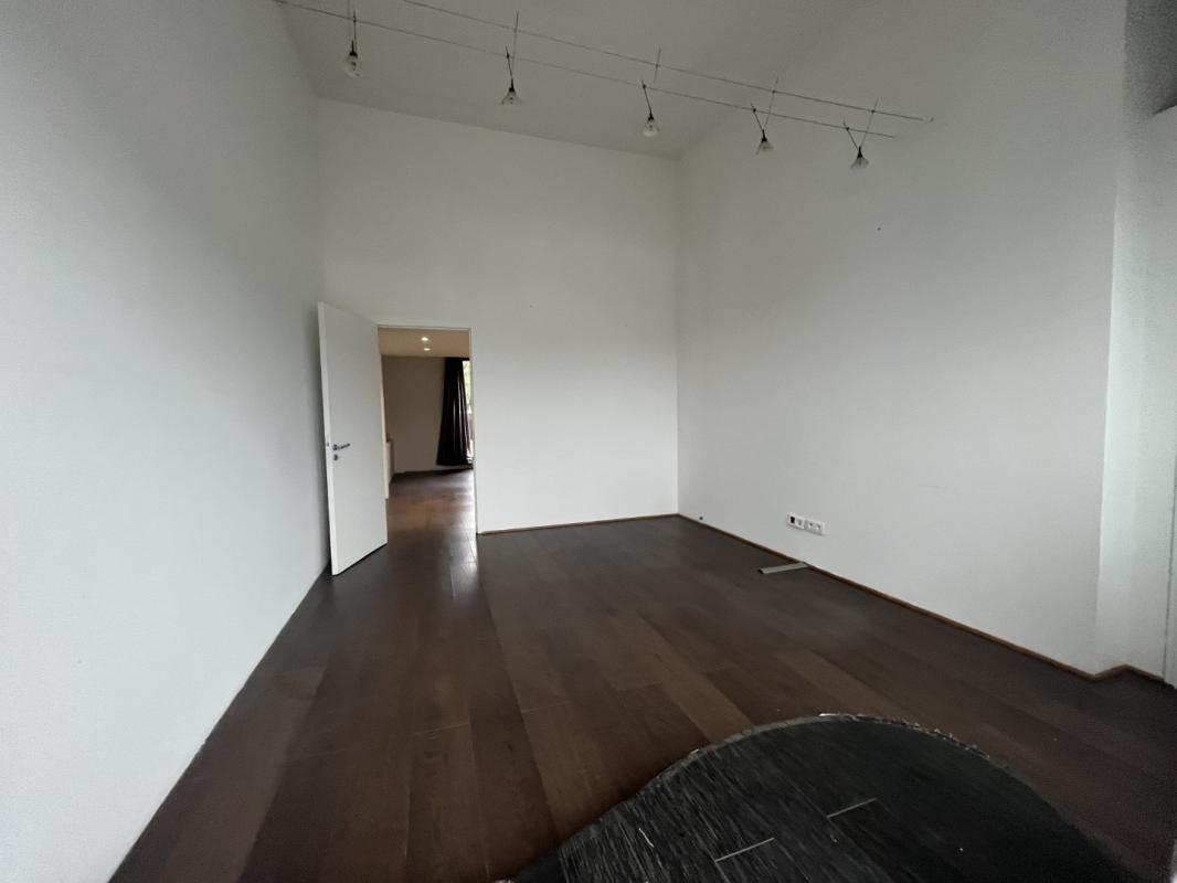 LOCAL COMMERCIAL POLE D'ACTIVITE  DU STILETTO AJACCIO