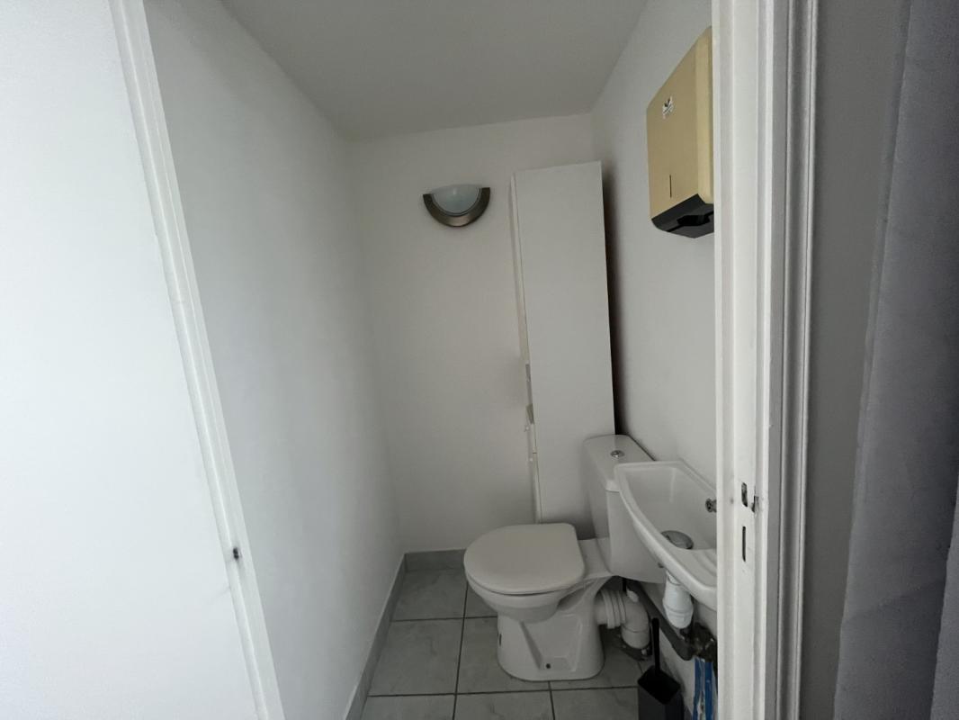 LOCAL COMMERCIAL POLE D'ACTIVITE  DU STILETTO AJACCIO