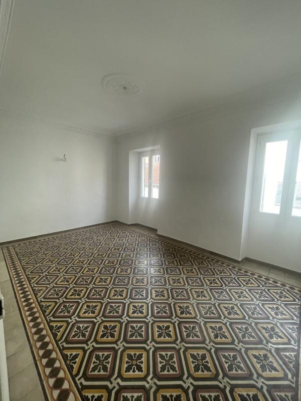 F1 11 RUE FESCH AJACCIO