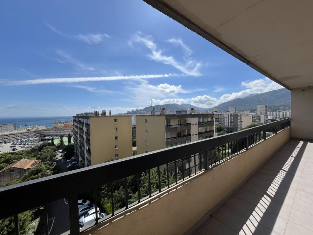 F4 RESIDENCE BEL HORIZONTE BT H AVENUE MONTHABOR AJACCIO