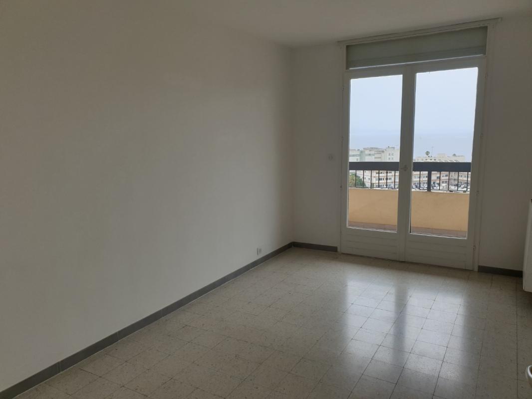 F4 RESIDENCE BEL HORIZONTE BT H AVENUE MONTHABOR AJACCIO