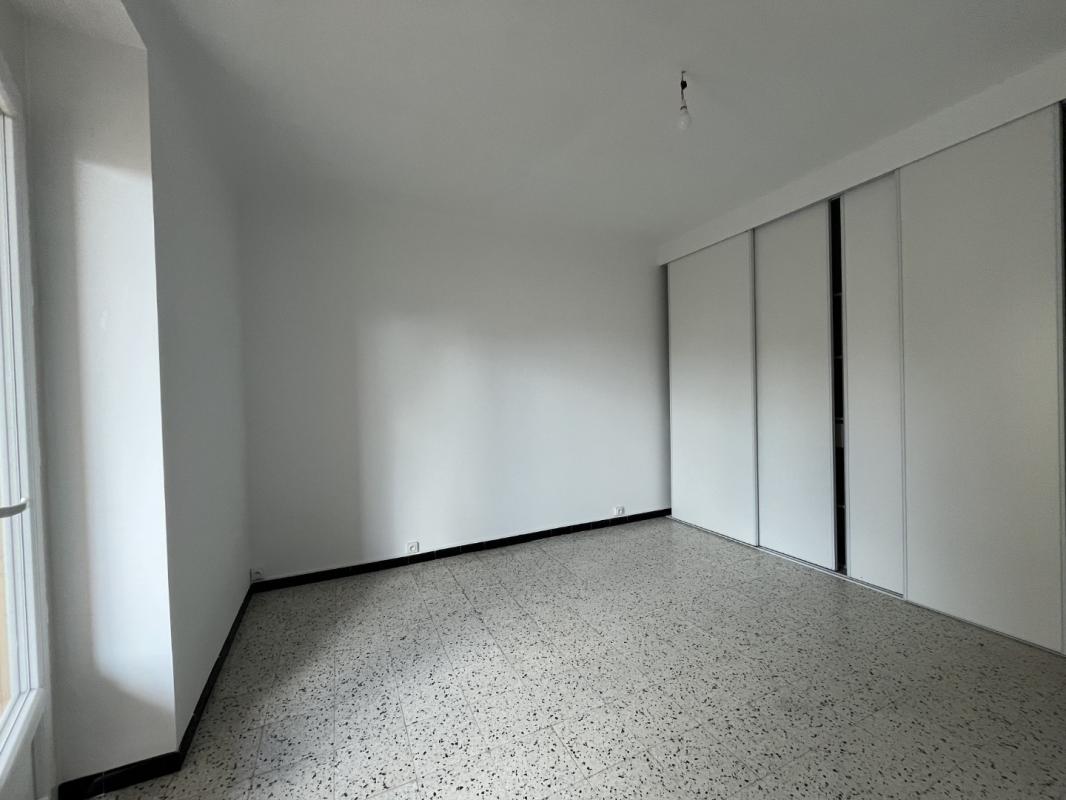 F3 IMMEUBLE POZZO DI BORGO QUARTIER LORETTO AJACCIO