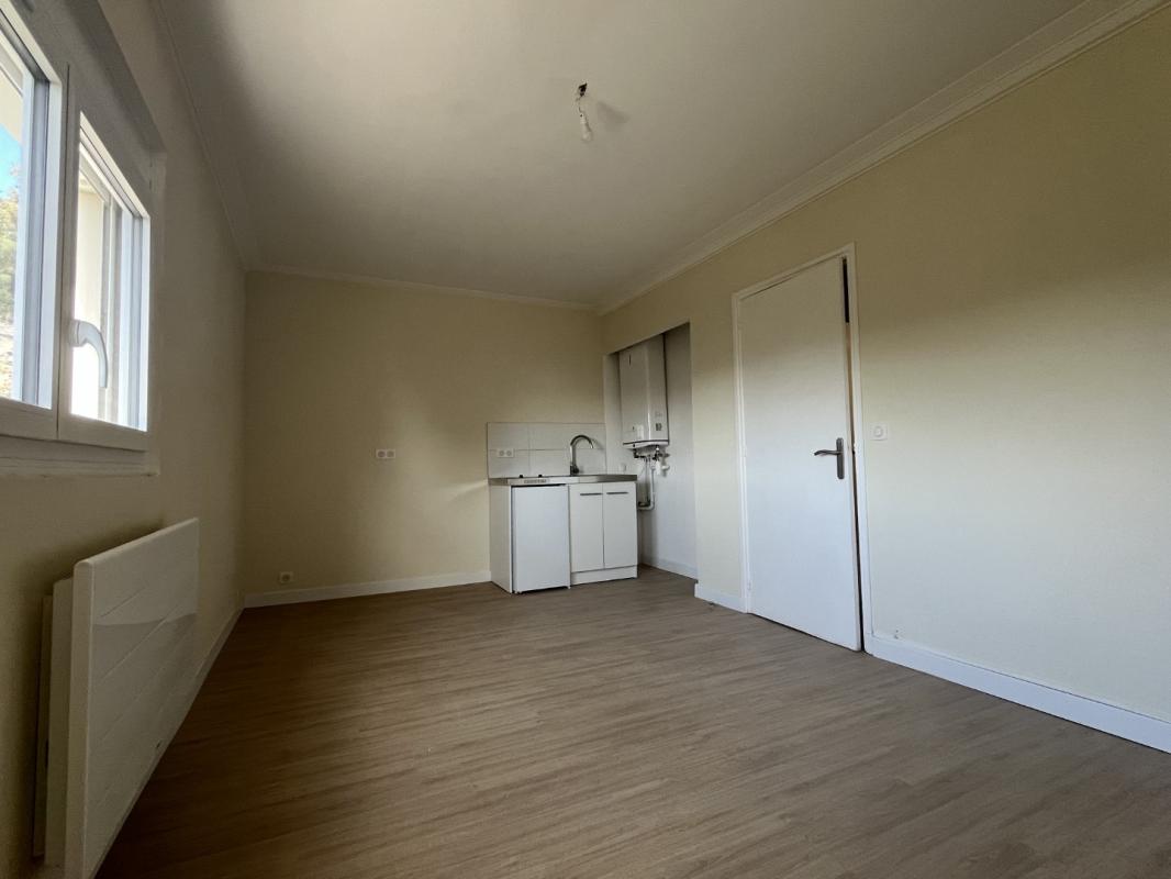 STUDIO IMMEUBLE LES OPONCES PARC BERTHAULT AJACCIO