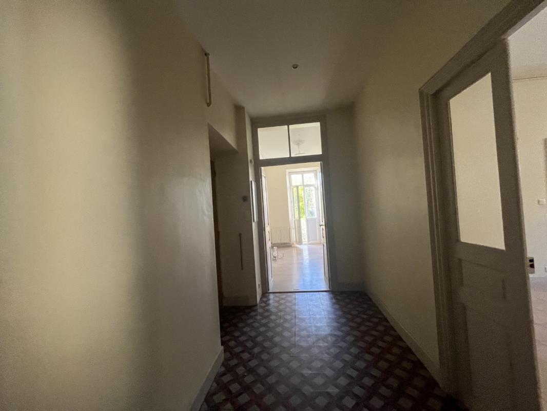 LOCAL PROFESSIONNEL 6 RUE SERGENT CASALONGA AJACCIO