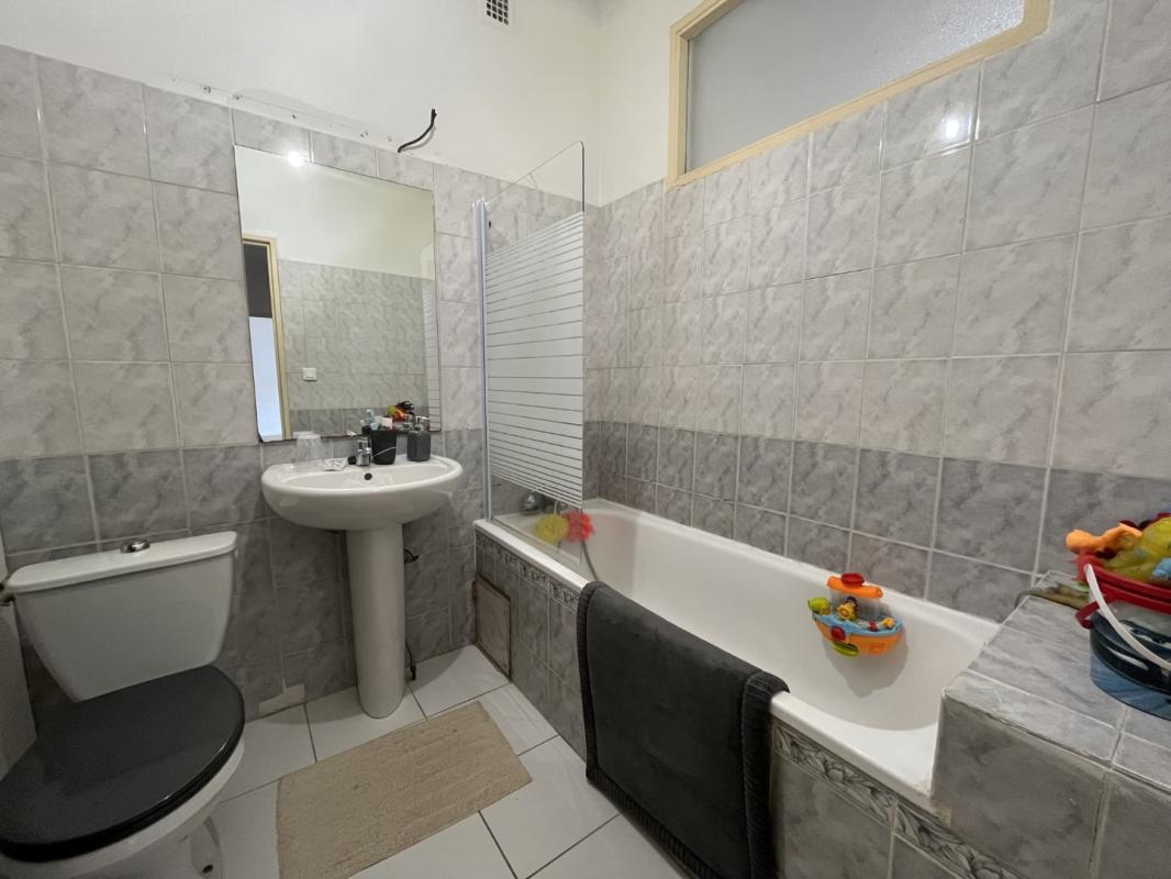 F2 30 BIS CRS LUCIEN BONAPARTE PARC BERTHAULT AJACCIO