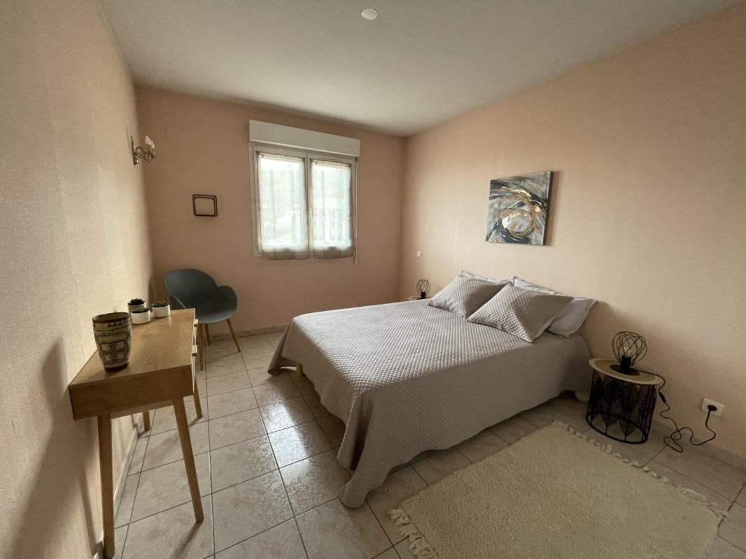 Bastia Fango - Grand T2 meublé d'environ 65M², avec véranda et terrasse