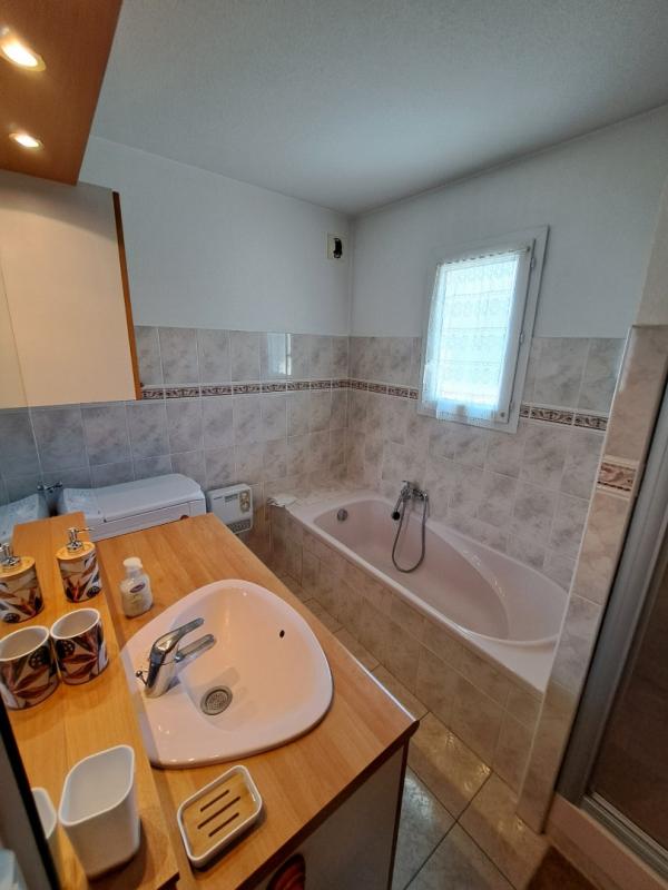 Bastia Fango - Grand T2 meublé d'environ 65M², avec véranda et terrasse