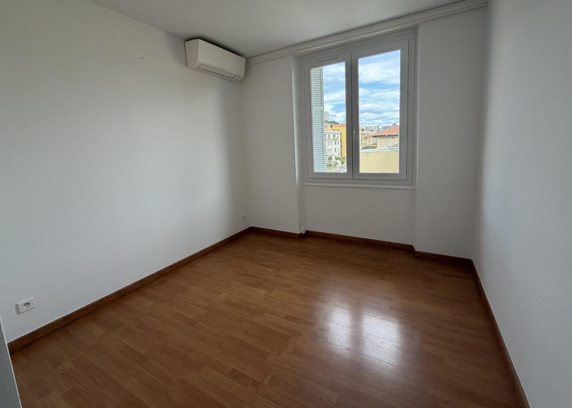 F3 7 BOULEVARD FRANCOIS SALINI AJACCIO