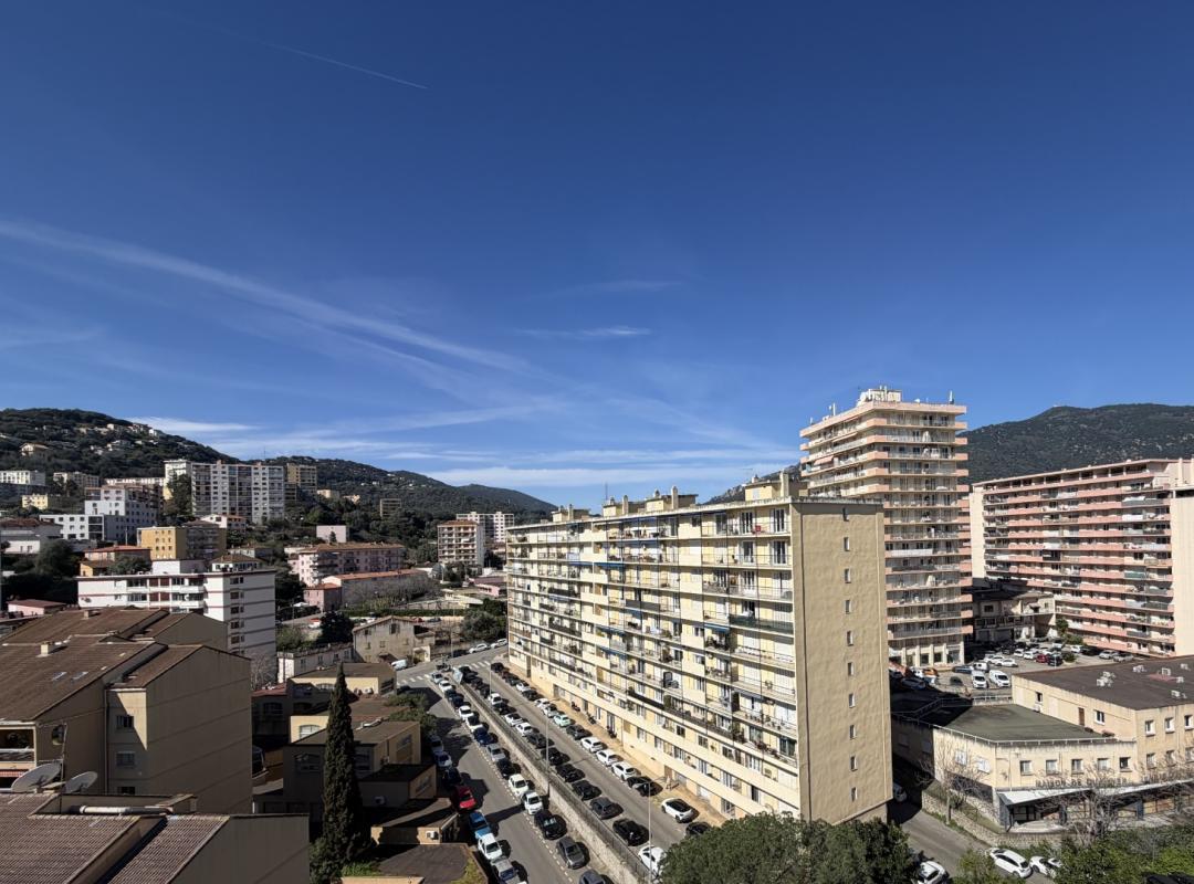 F3 22 RUE DEL PELLEGRINO MONTE CINTO AJACCIO