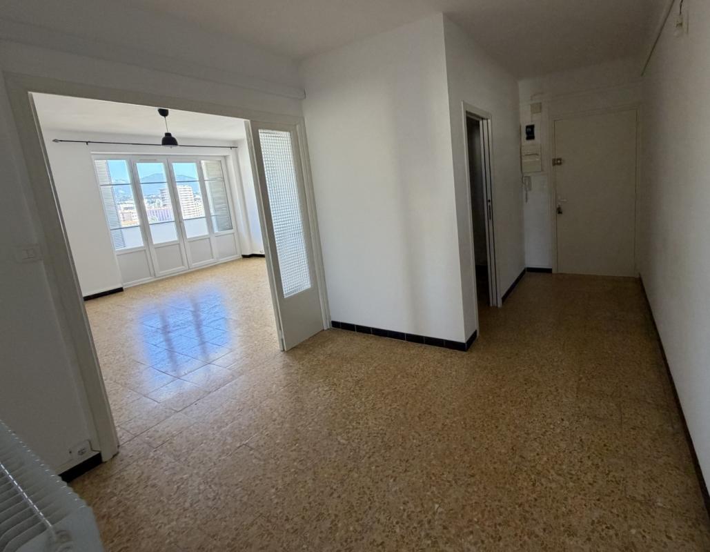 F3 22 RUE DEL PELLEGRINO MONTE CINTO AJACCIO