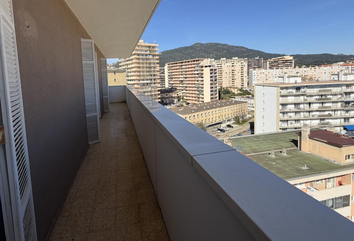 F3 22 RUE DEL PELLEGRINO MONTE CINTO AJACCIO