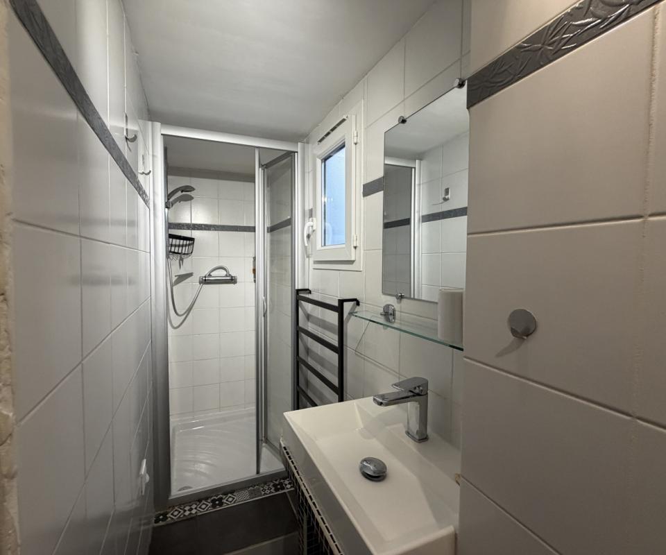 F2 MEUBLE 68 RUE FESCH AJACCIO