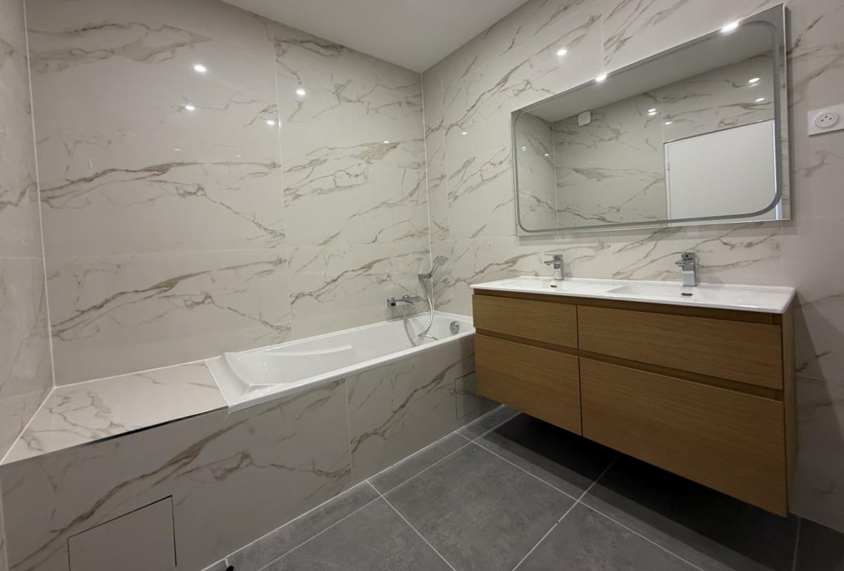 F4 2 AVENUE COLONNA D'ORNANO AJACCIO