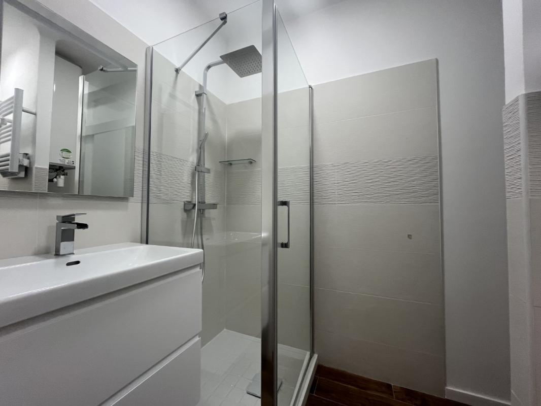 F2 MEUBLE IMMEUBLE BEAULIEU C AVE KENNEDY AJACCIO