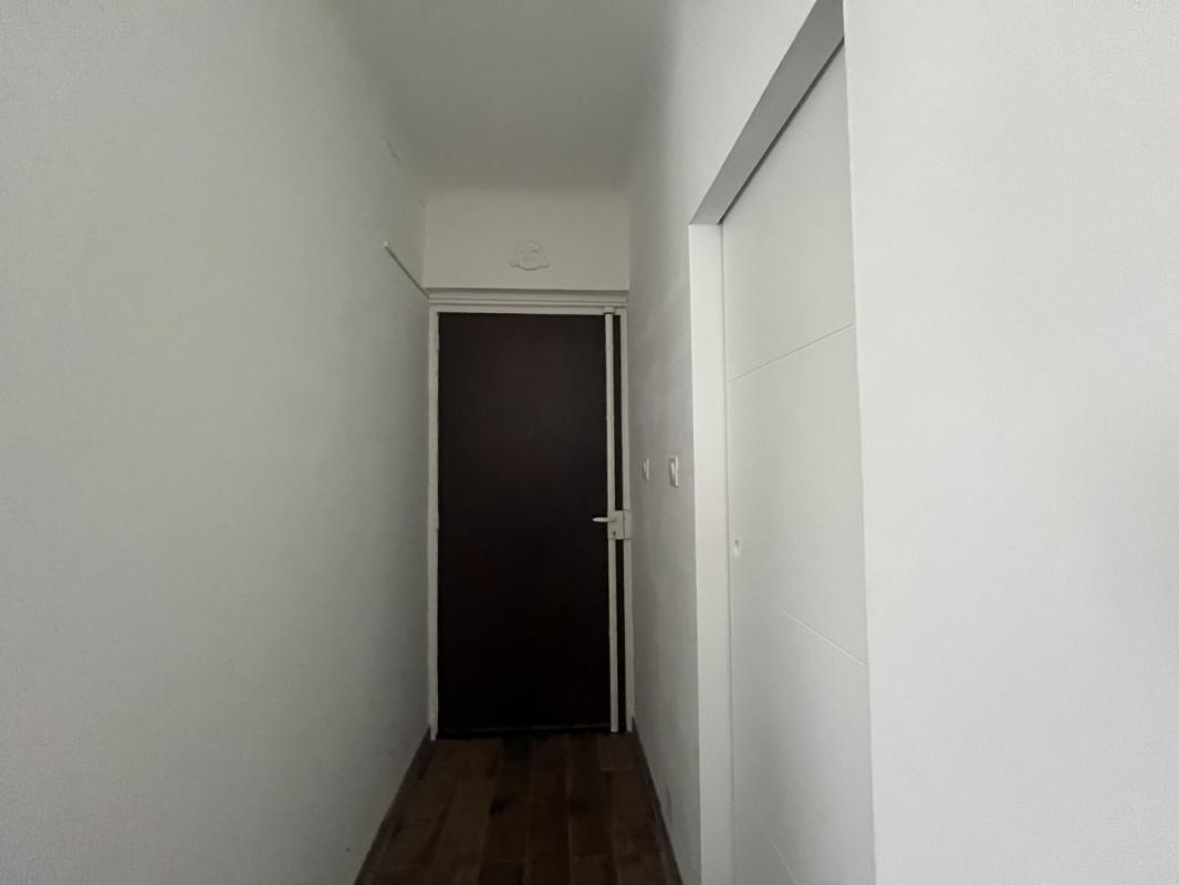 F2 MEUBLE IMMEUBLE BEAULIEU C AVE KENNEDY AJACCIO