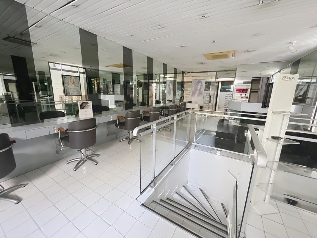 LOCAL COMMERCIAL BOULEVARD PAOLI -