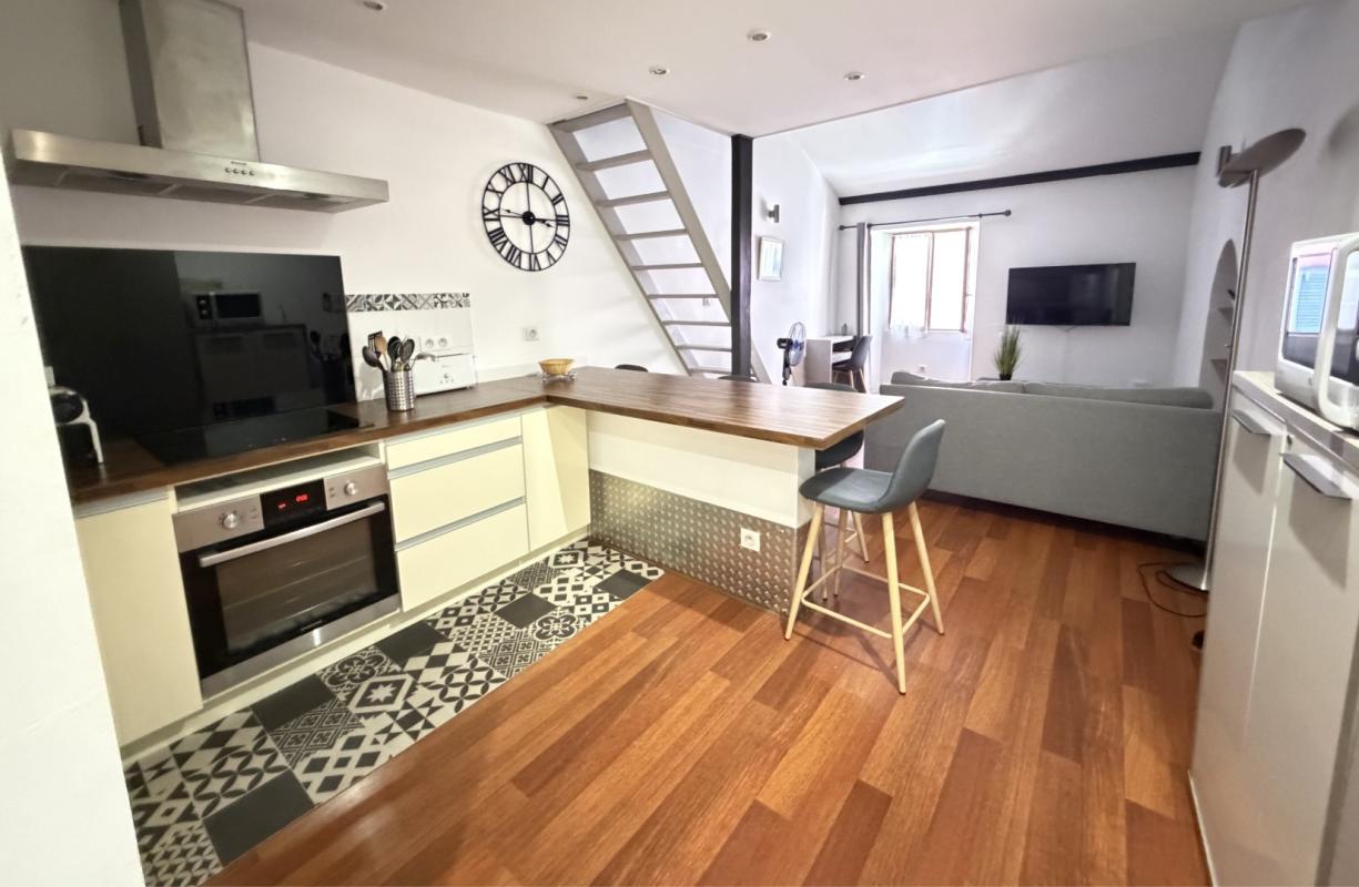 F2 MEUBLE 68 RUE FESCH AJACCIO