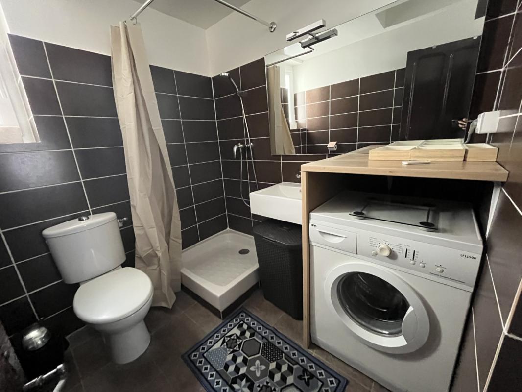 F2 MEUBLE 1 RUE DES BUCHERONS AJACCIO