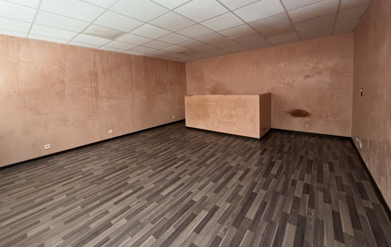 LOCAL COMMERCIAL RCE LES JARDINS DE BODICCIONE BT C  BD LOUIS CAMPI AJACCIO