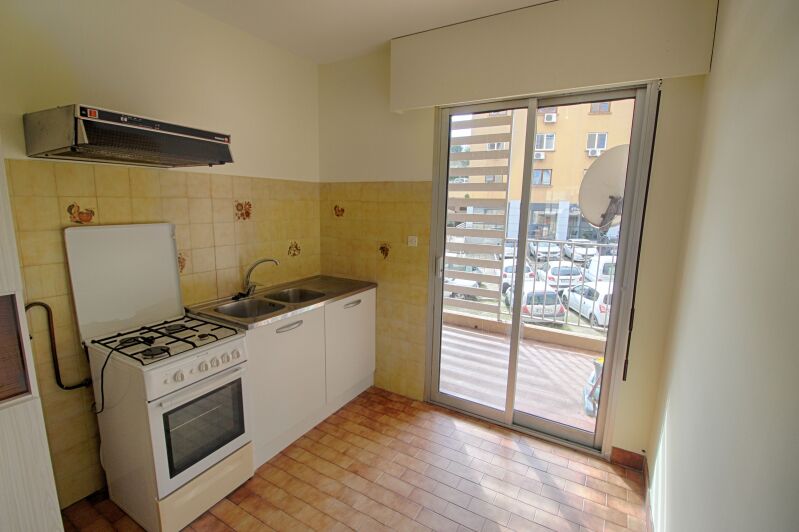 APPARTEMENT de 3 pièces à AJACCIO