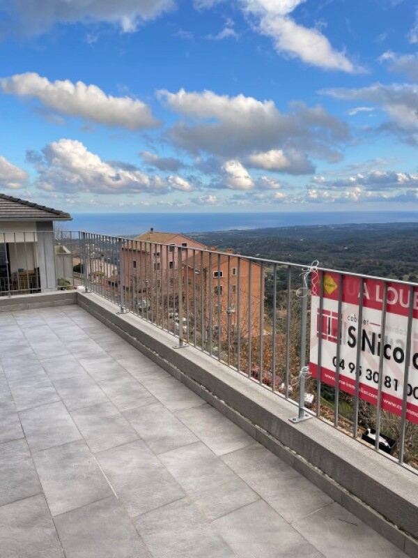 APPARTEMENT de 3 pièces à CERVIONE